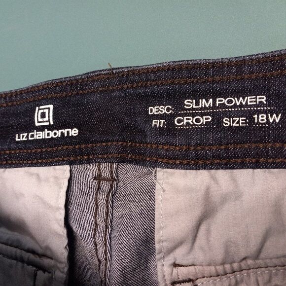 Liz Claiborne Slim Power Crop Jeans - Picture 2 of 8